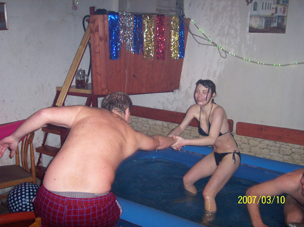 100_1584